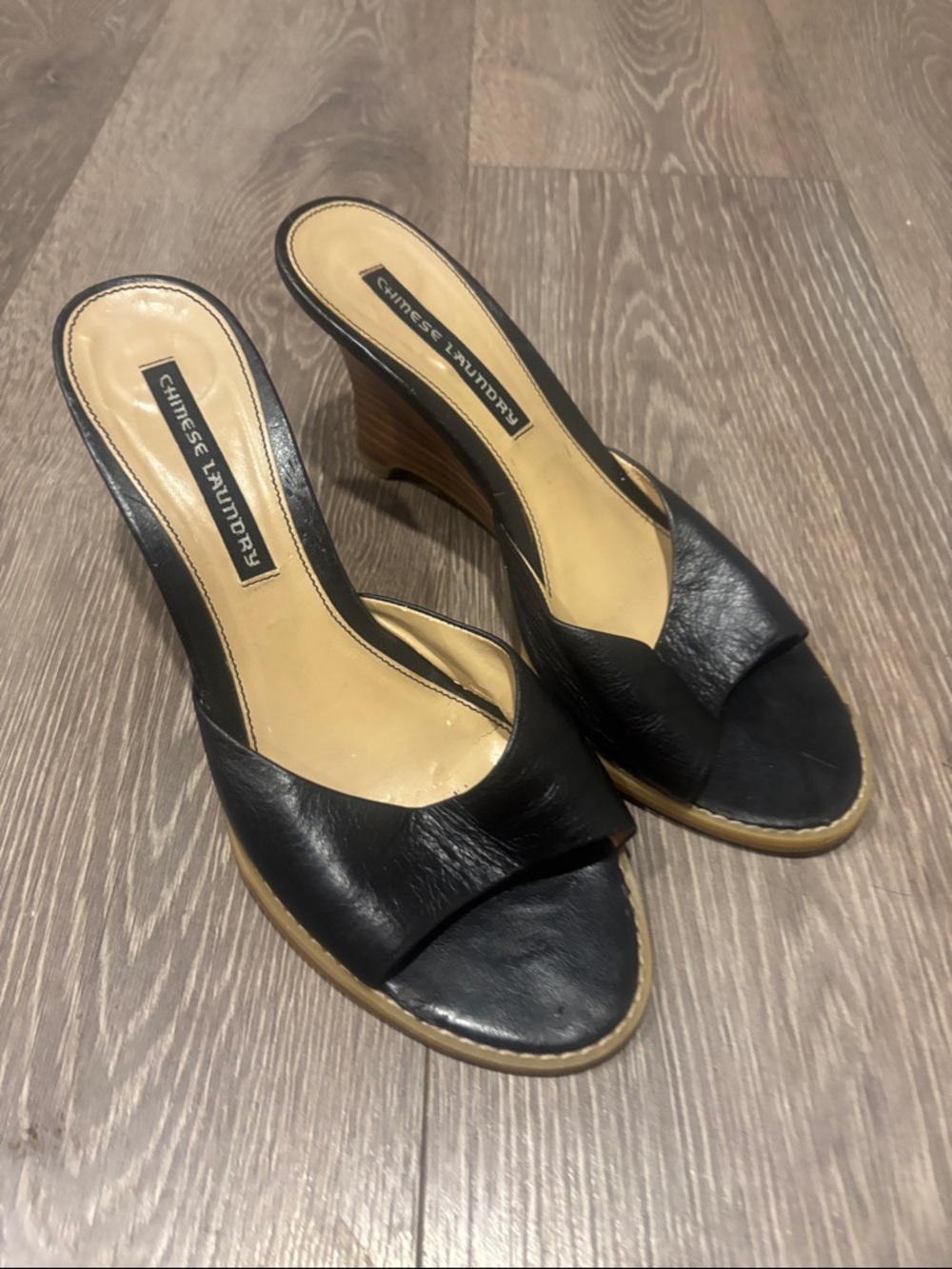 Chinese Laundry Black Leather Open-Toe Wedge Slides